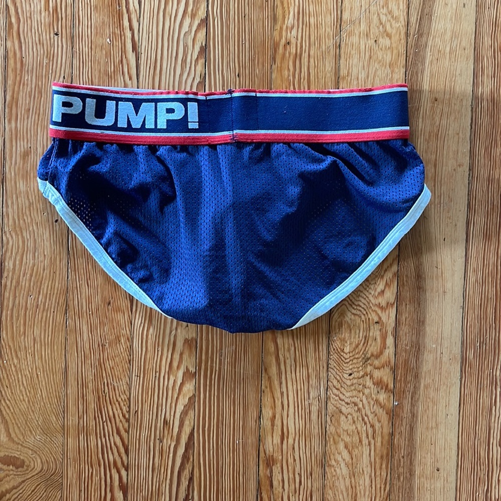 Men’s Medium Pump Brief - Picture 2 of 4